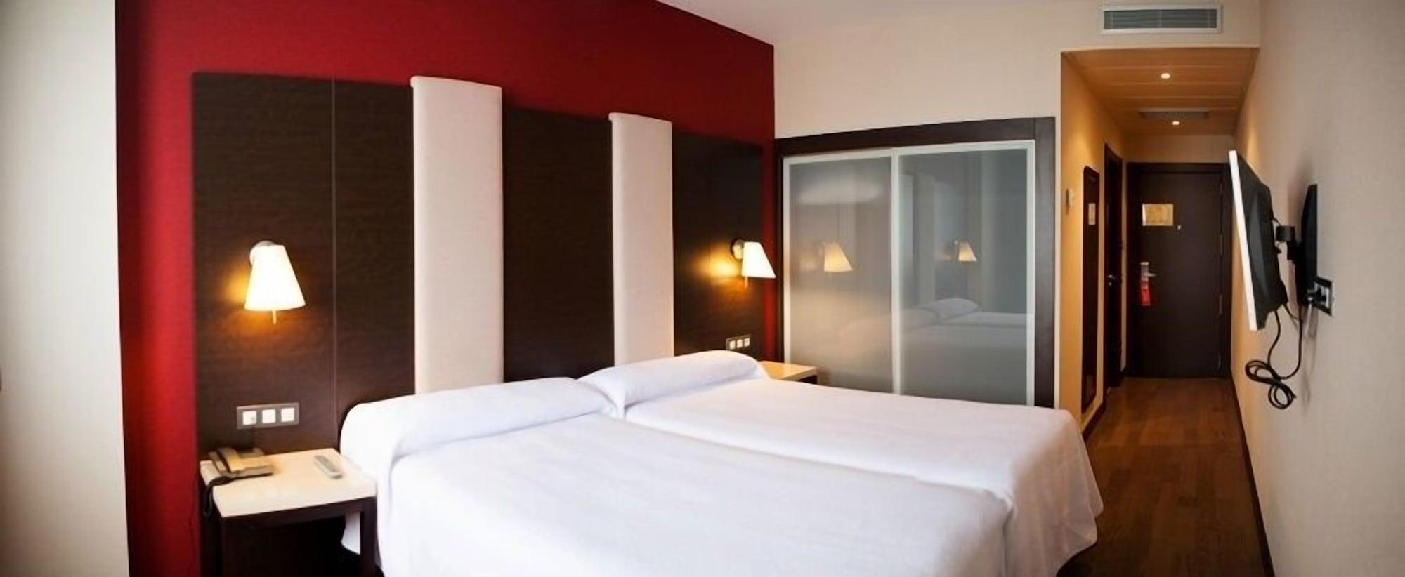 Azz Pamplona Norte Hotel Berriozar Eksteriør bilde