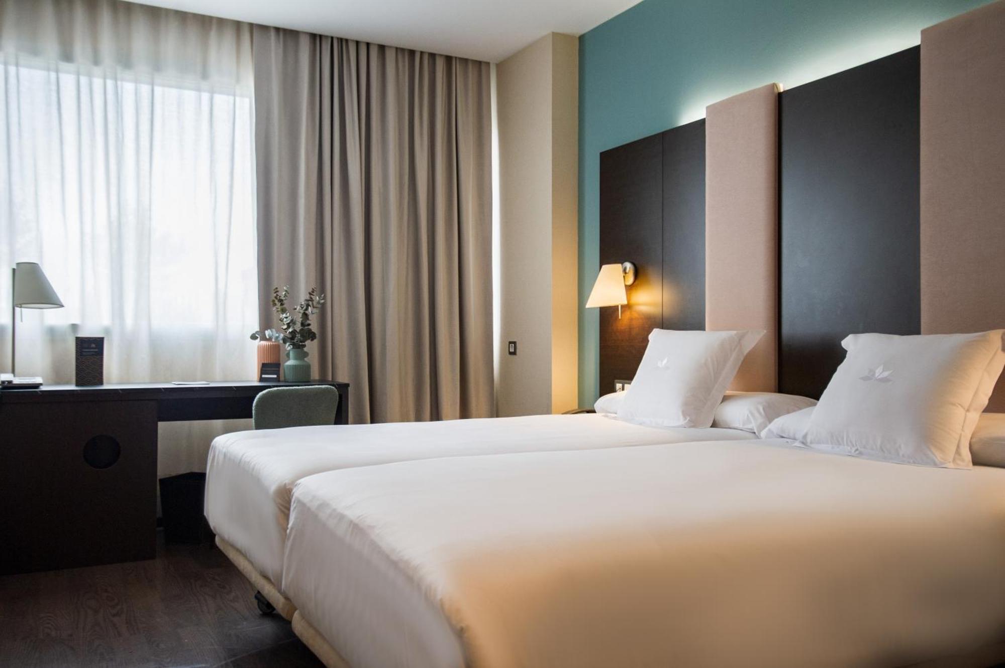 Azz Pamplona Norte Hotel Berriozar Eksteriør bilde