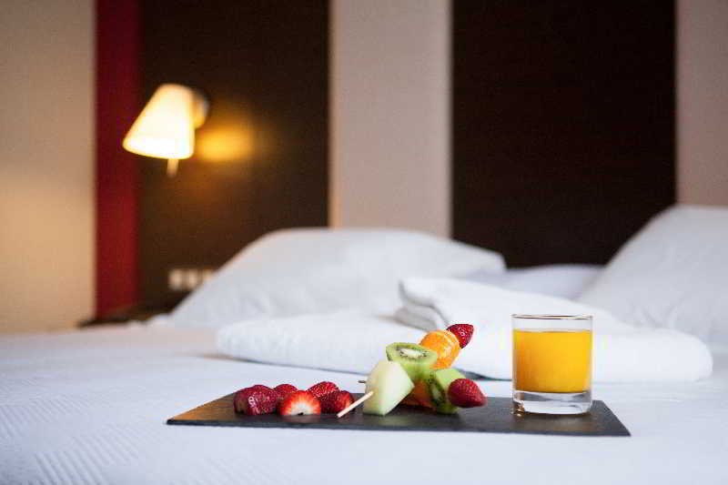 Azz Pamplona Norte Hotel Berriozar Eksteriør bilde